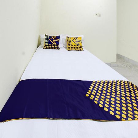 Oyo Life 93284 Kos Cendana Raya Ξενοδοχείο Ματαράμ Εξωτερικό φωτογραφία