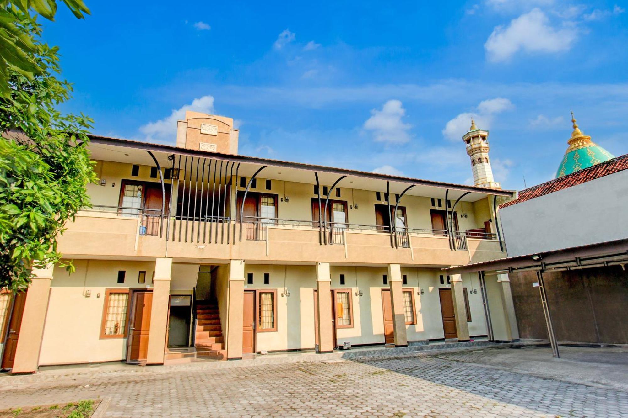 Oyo Life 93284 Kos Cendana Raya Ξενοδοχείο Ματαράμ Εξωτερικό φωτογραφία